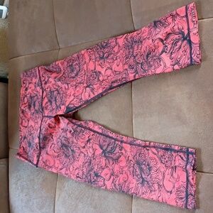 Lulu Lemon Red Patterned Leggings